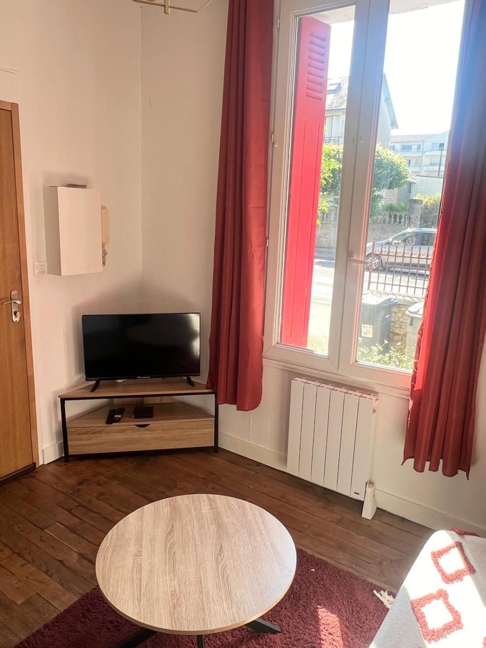 TV and multimedia, Living room, Seating area
