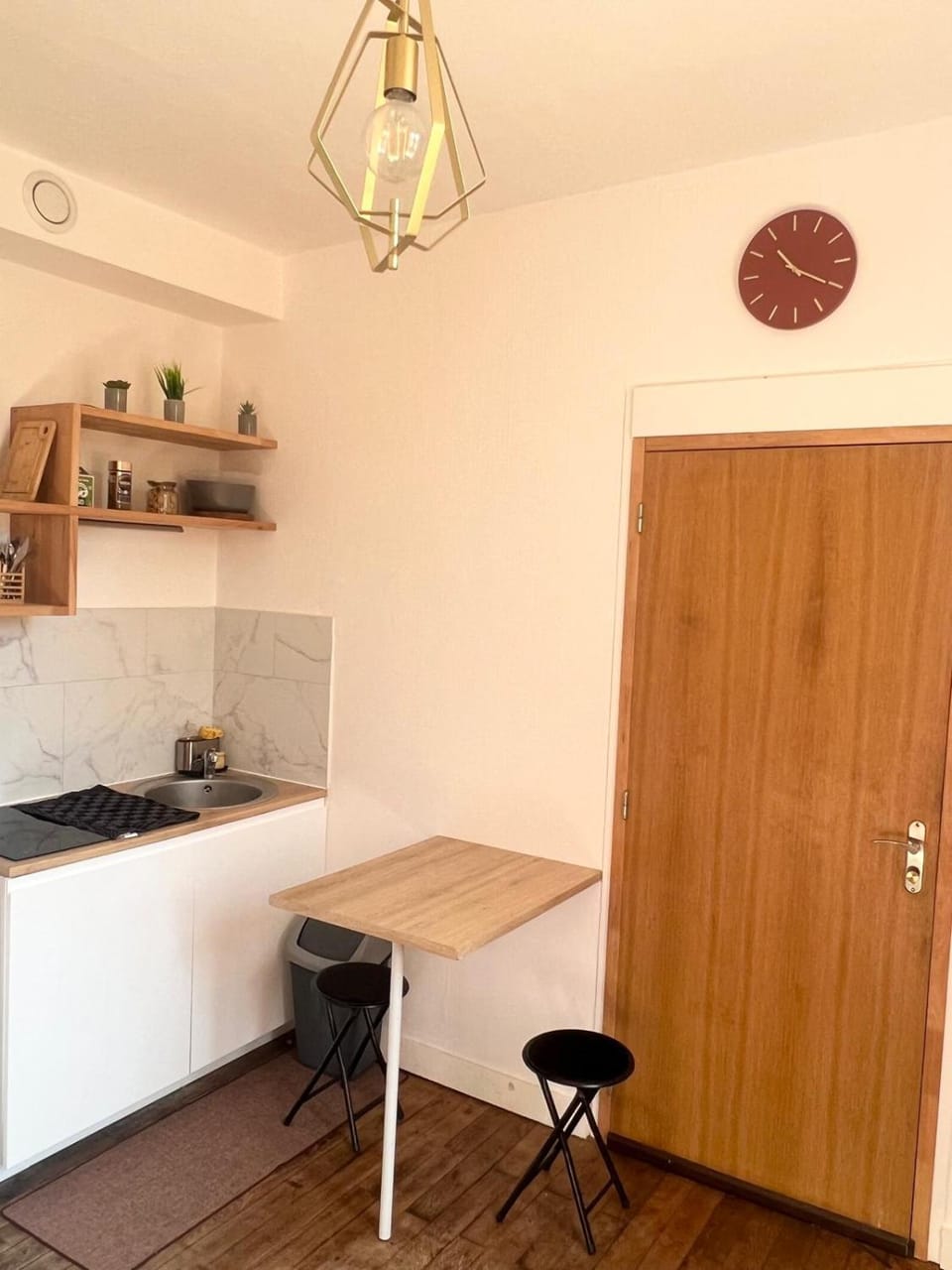 Kitchen or kitchenette, stove