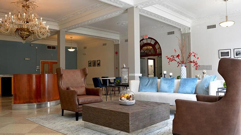Landing at 275 on the Park - Senate - 1 Bedroom in De Baliviere Place Apartment in Saint Louis