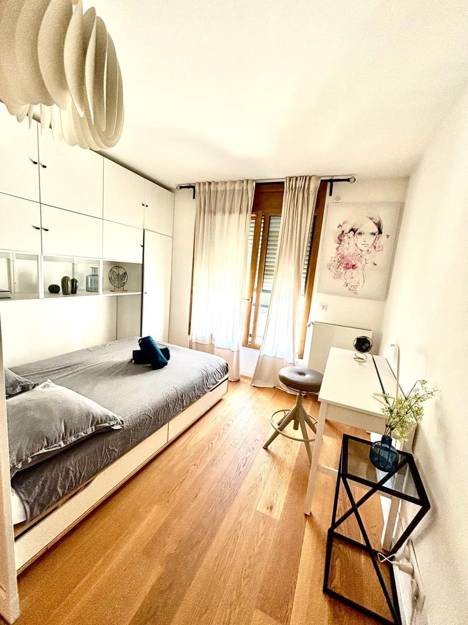 Bed, Photo of the whole room, Bedroom