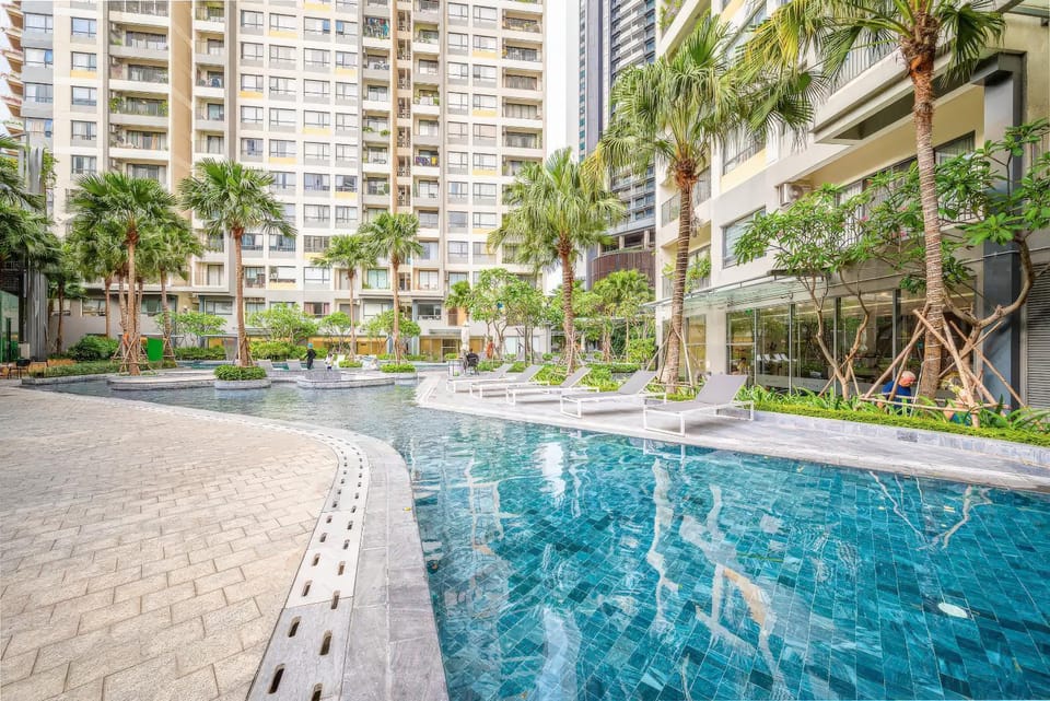 Day, Pool view, Swimming pool, sunbed