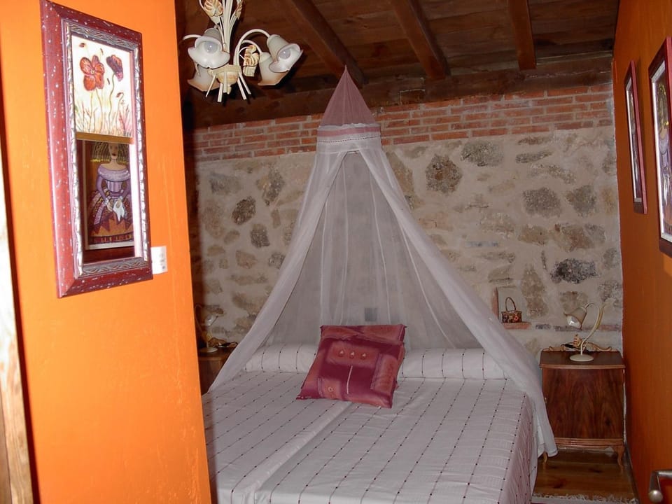 Casa Rural Pincherres House in Community of Madrid