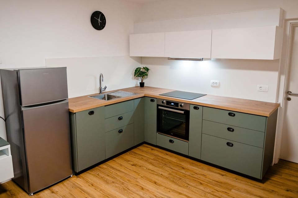 Kitchen or kitchenette, kitchen, kitchen