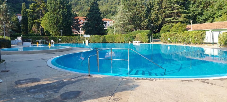 Day, Natural landscape, Pool view, Swimming pool