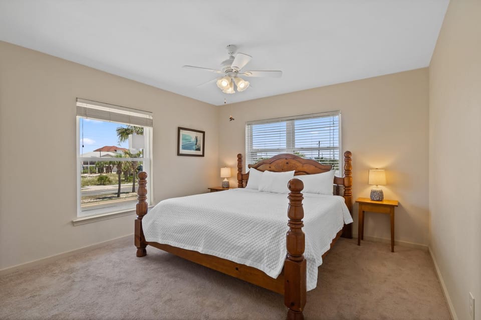 Keepin' It Reel Beach House House in Pensacola Beach