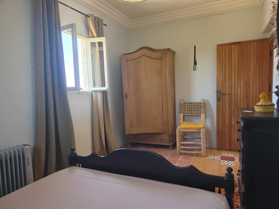 Bedroom, wardrobe