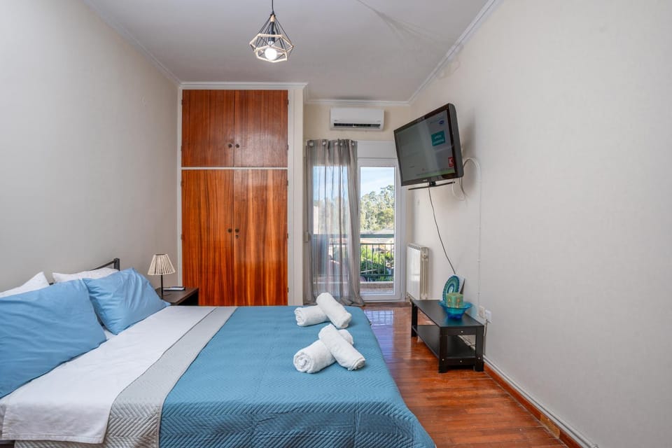 Bed, TV and multimedia