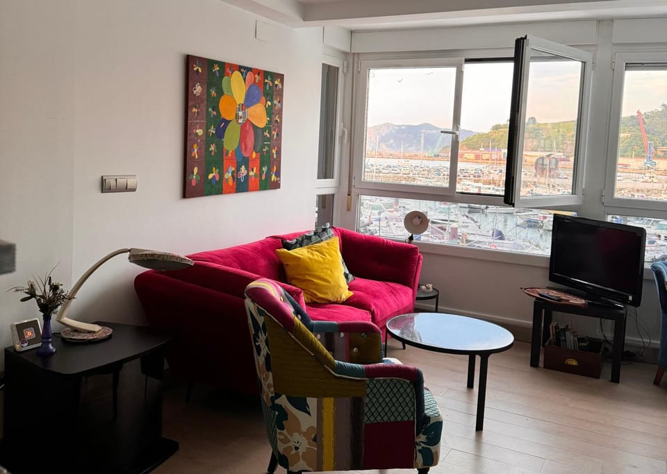 Living room, Mountain view