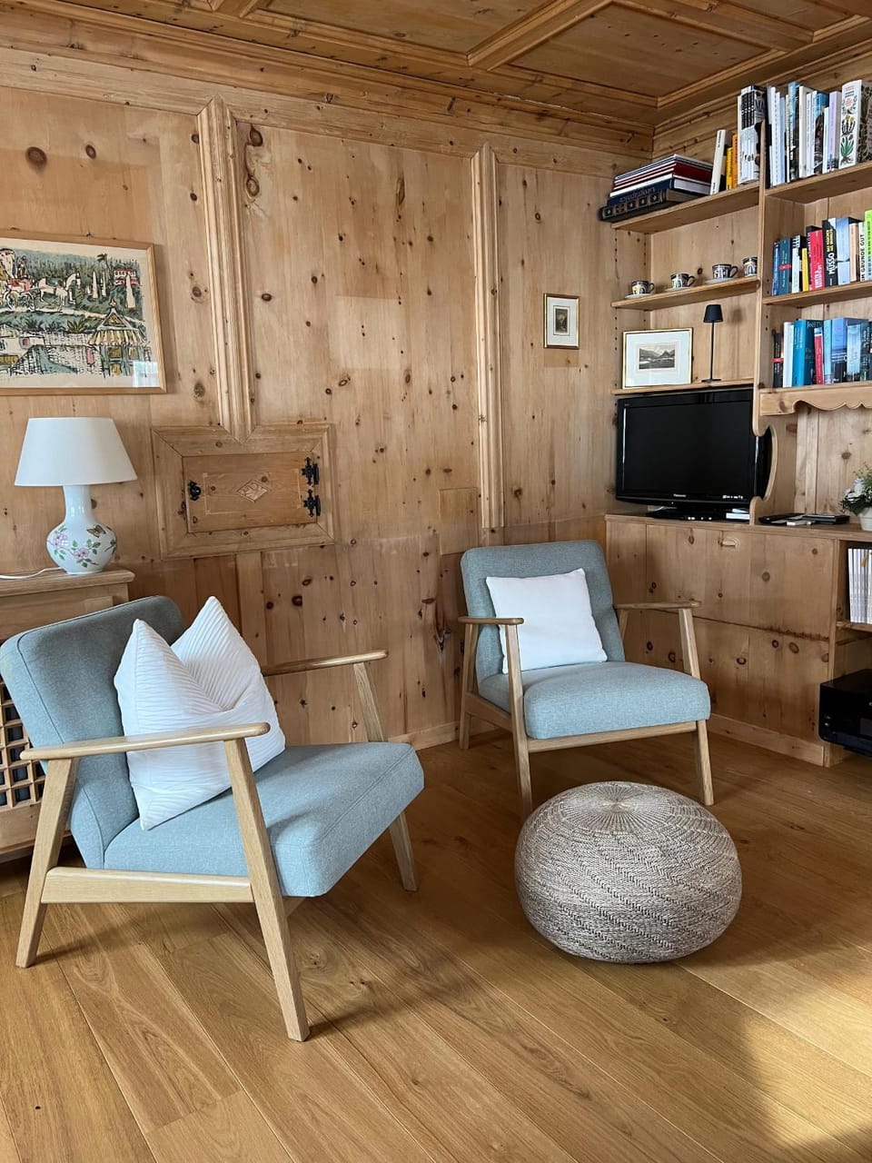 Communal lounge/ TV room, Living room