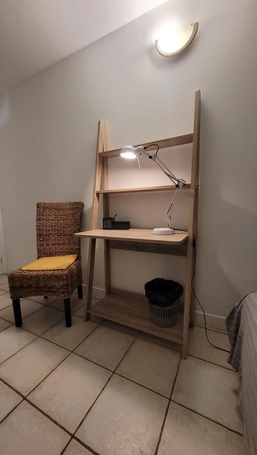 furniture, internet
