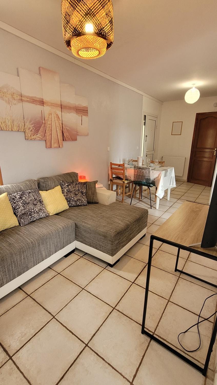 Communal lounge/ TV room