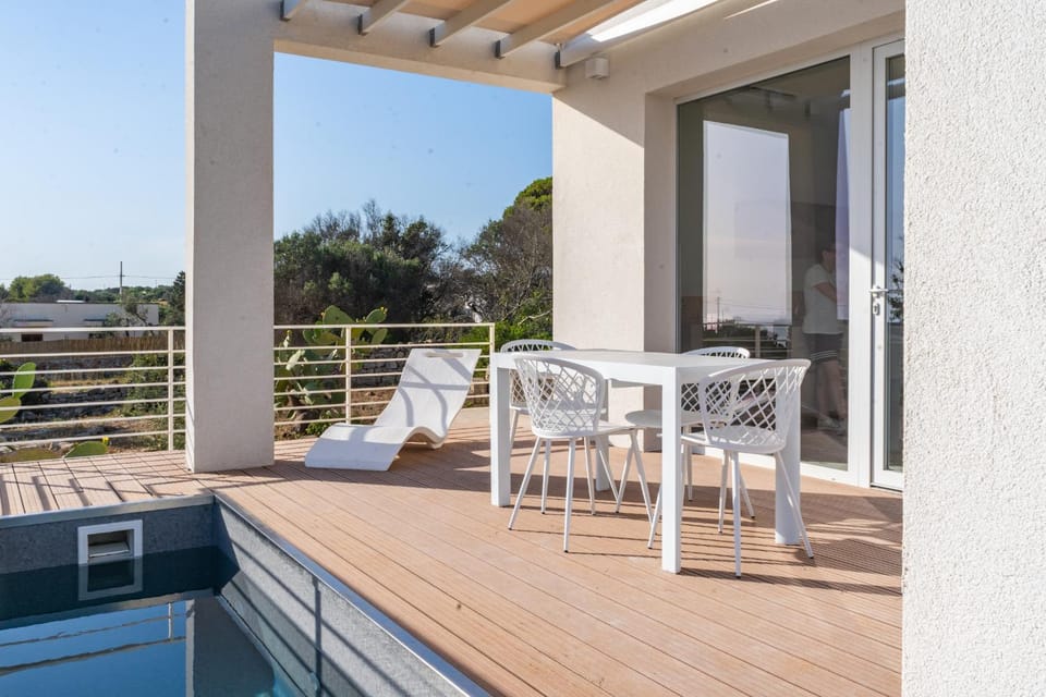 Patio, Natural landscape, Dining area