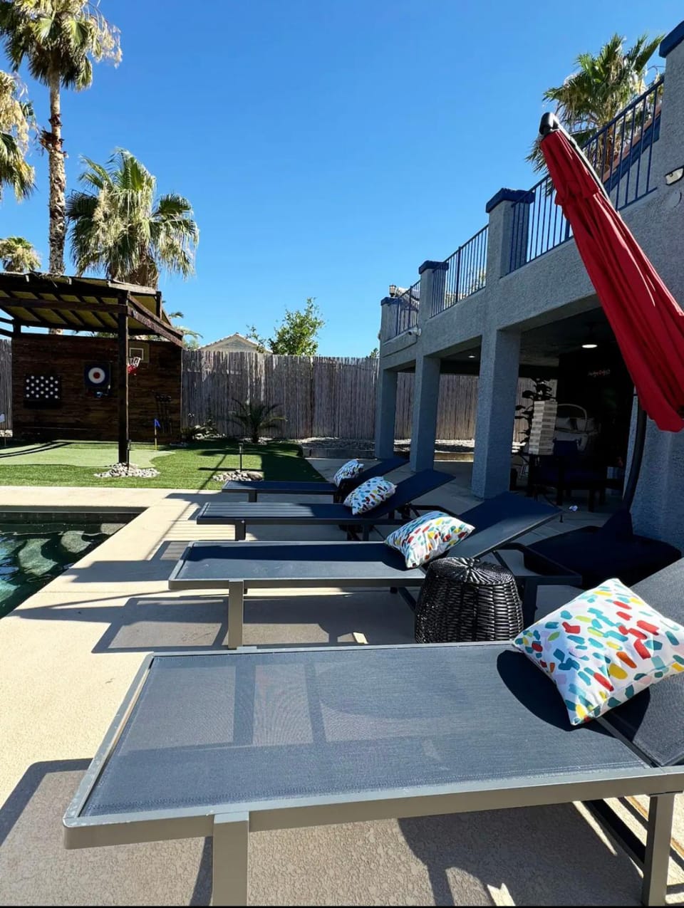 Seating area, sunbed