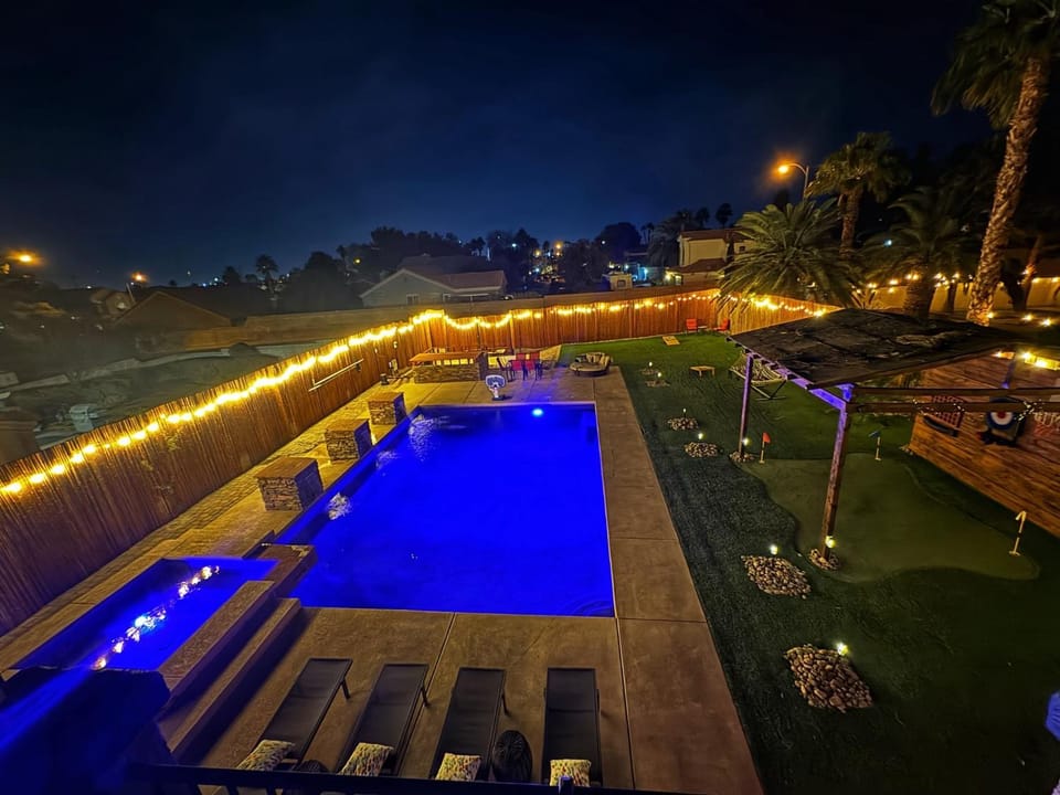 Pool view, Swimming pool