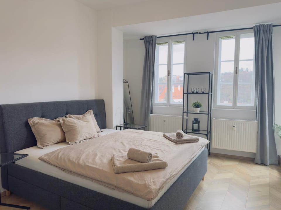 View (from property/room), View (from property/room), Bedroom