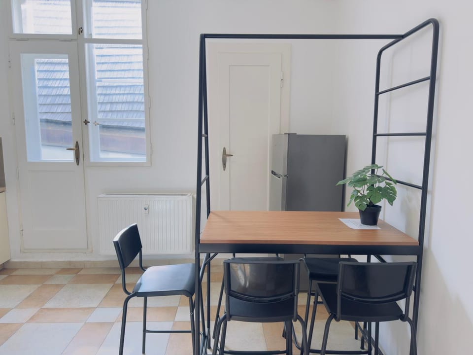 Kitchen or kitchenette, Seating area, kitchen, kitchen