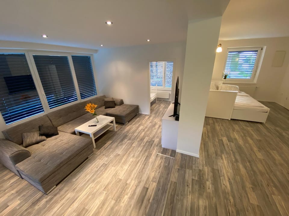 Bed, Living room, Photo of the whole room, Seating area, Bedroom
