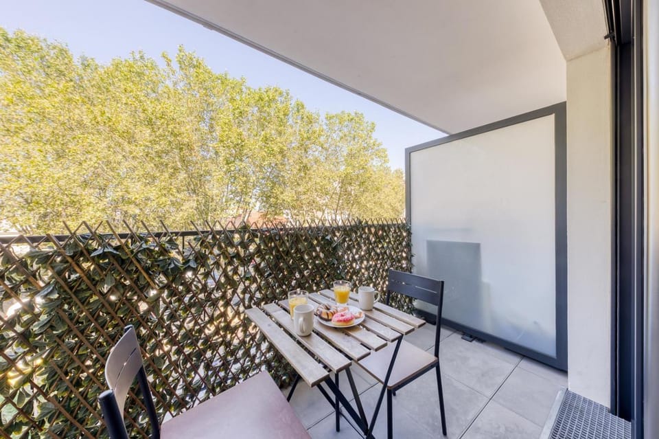 Patio, View (from property/room), Balcony/Terrace