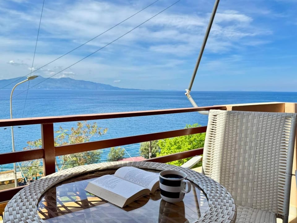 Day, Natural landscape, View (from property/room), Balcony/Terrace, Mountain view, Sea view