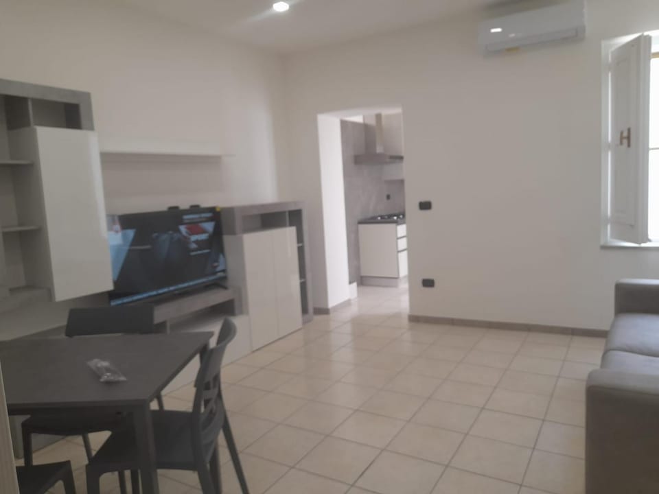 TV and multimedia, Dining area