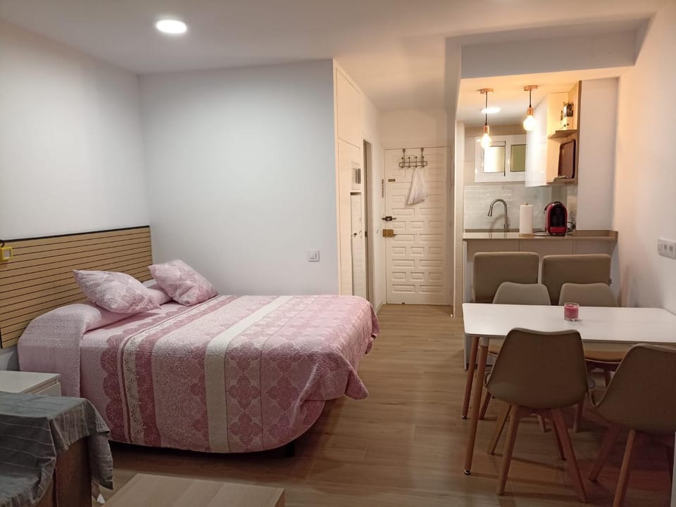 Dining area, Bedroom