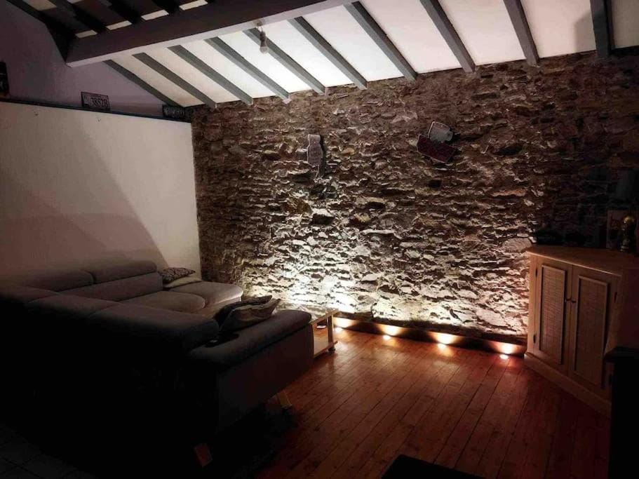 Charmante maison atypique en village Apartment in Pays de la Loire