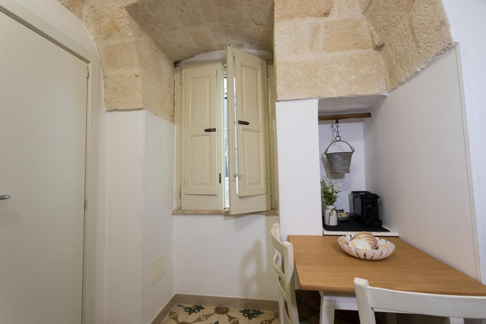 Coffee/tea facilities, Seating area, Dining area