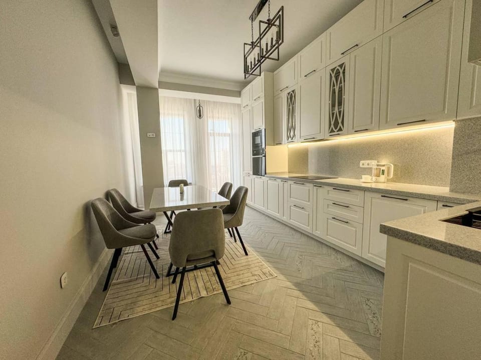 Kitchen or kitchenette, Dining area, oven, stove, kitchen