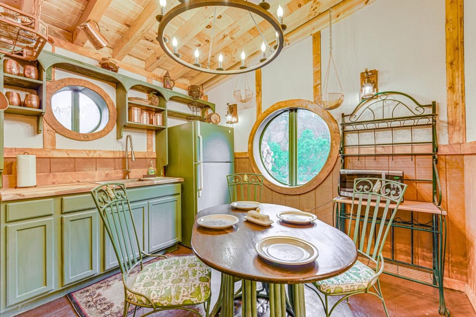 Magical 2BR Hobbit Themed House near Gatlinburg House in Cosby