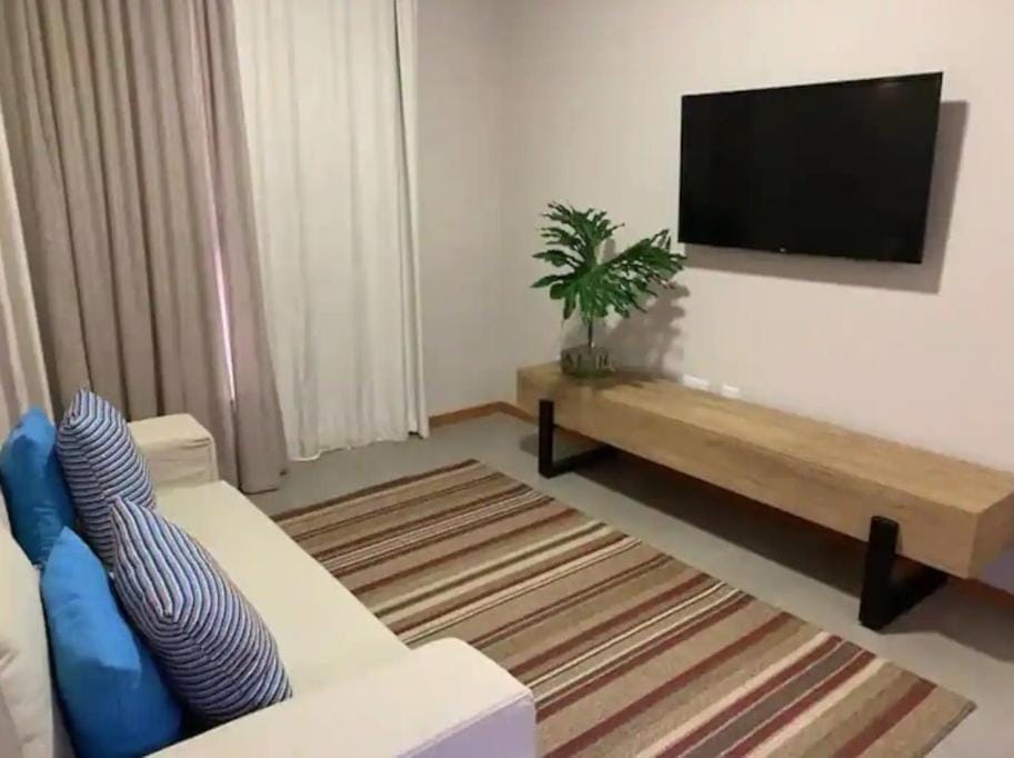 Living room, Photo of the whole room