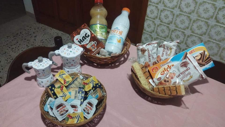 Food and drinks, Food, Breakfast, Buffet breakfast, Drinks