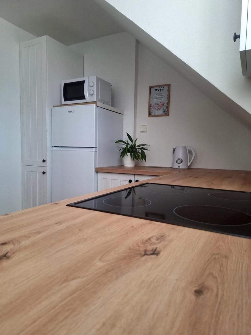 Kitchen or kitchenette, oven, stove