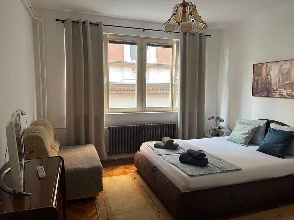 Bed, Seating area, Bedroom, towels