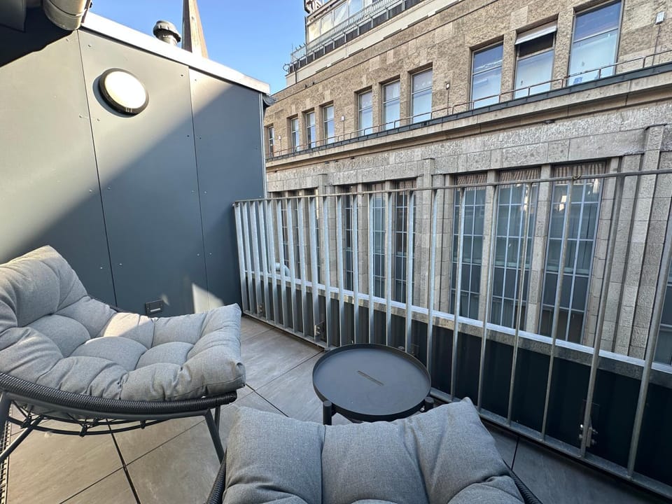 View (from property/room), Balcony/Terrace, Seating area