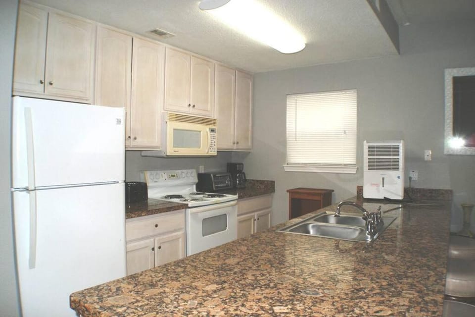 Coronado 204 next to beach access Apartment in South Padre Island