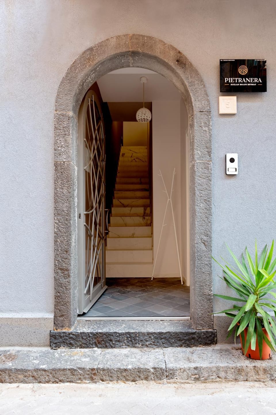 Pietranera - Sicilian Escape Retreat House in Sicily