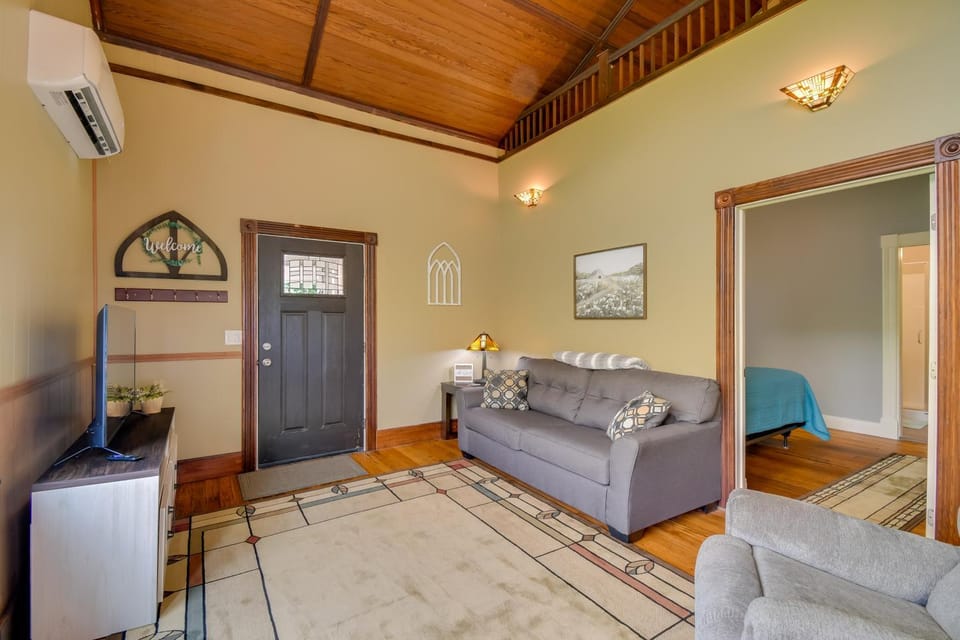 Restored Ovid Church Near Cayuga Lake Wine Trail Apartment in Finger Lakes