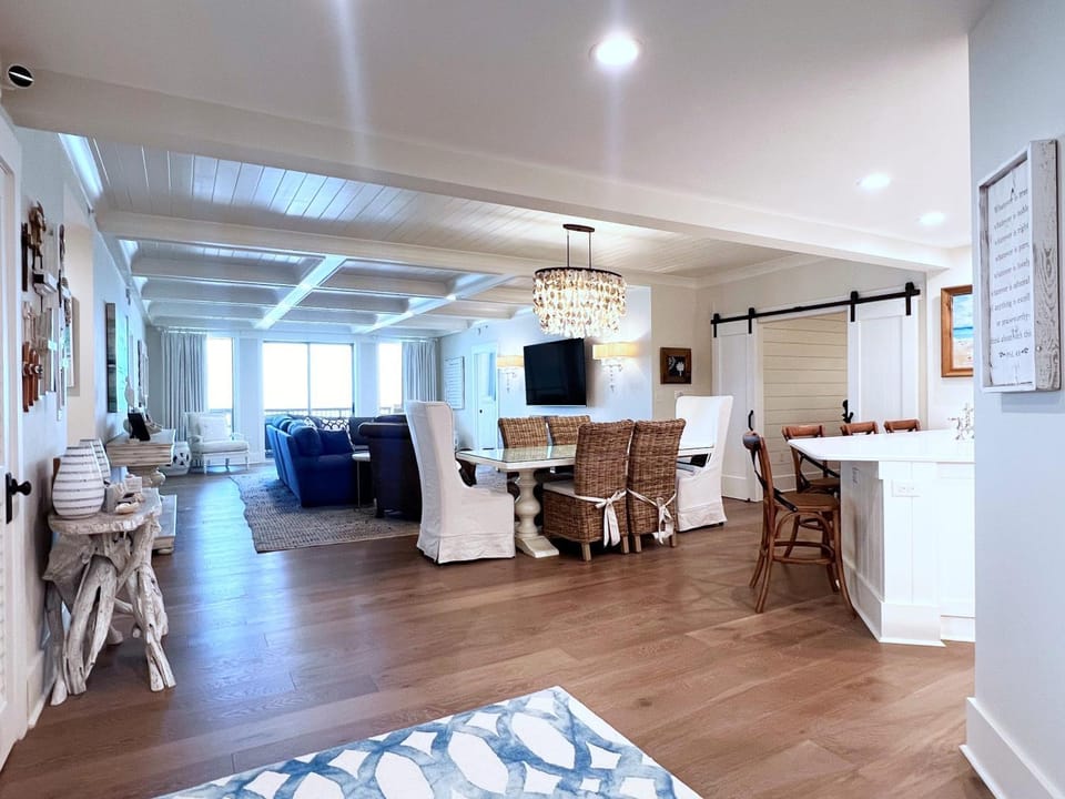 Stunning 4 Bed Family Condo on the Beach-8500MB House in South Carolina
