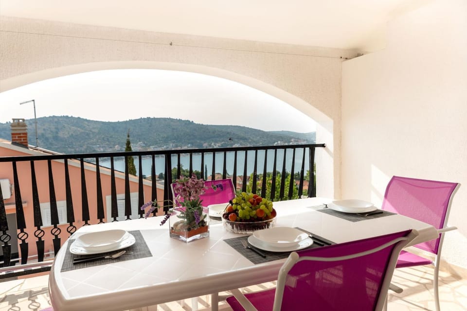 Balcony/Terrace, Landmark view