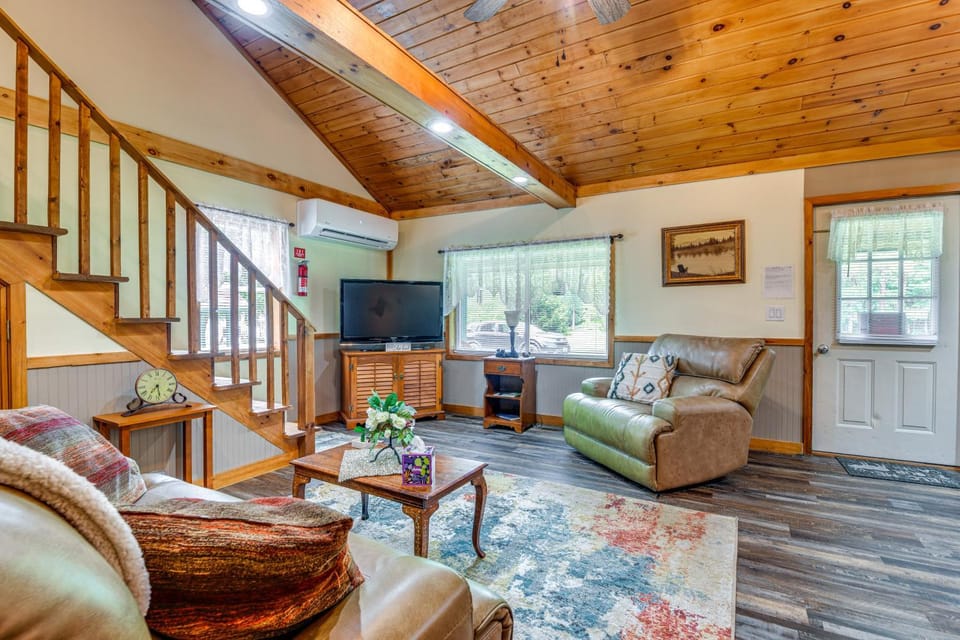Inviting Peru Cabin w/ Patio, Grill & River Access Cabin in Lake Champlain