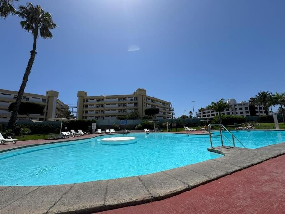Iguazu Poolview near Yumbo Apartment in Maspalomas