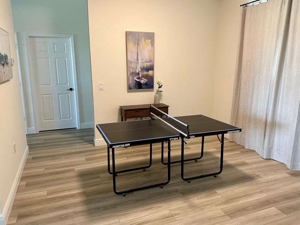 Game Room, Table tennis