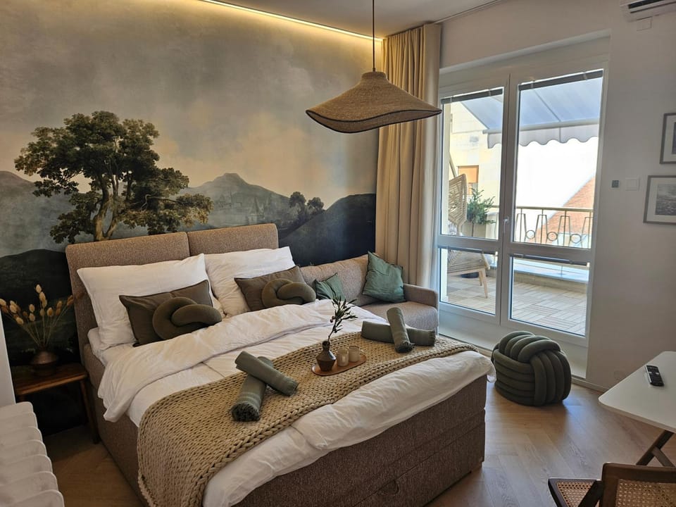 Terrace in Old Town - Castle & Cathedral View Apartment in Bratislava