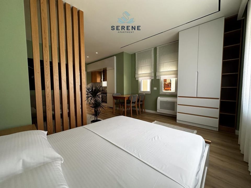 Photo of the whole room, Bedroom, wardrobe