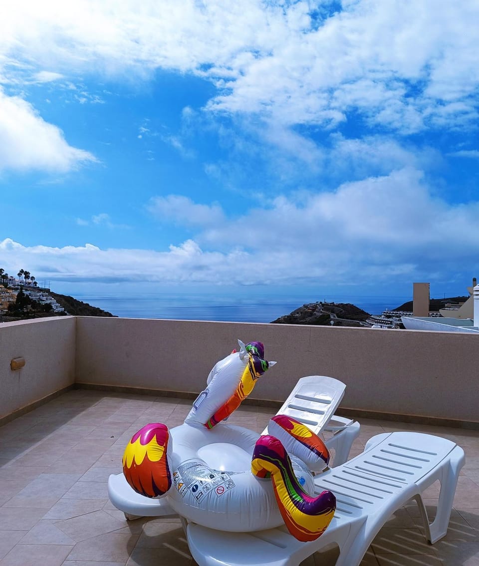 Off site, Balcony/Terrace