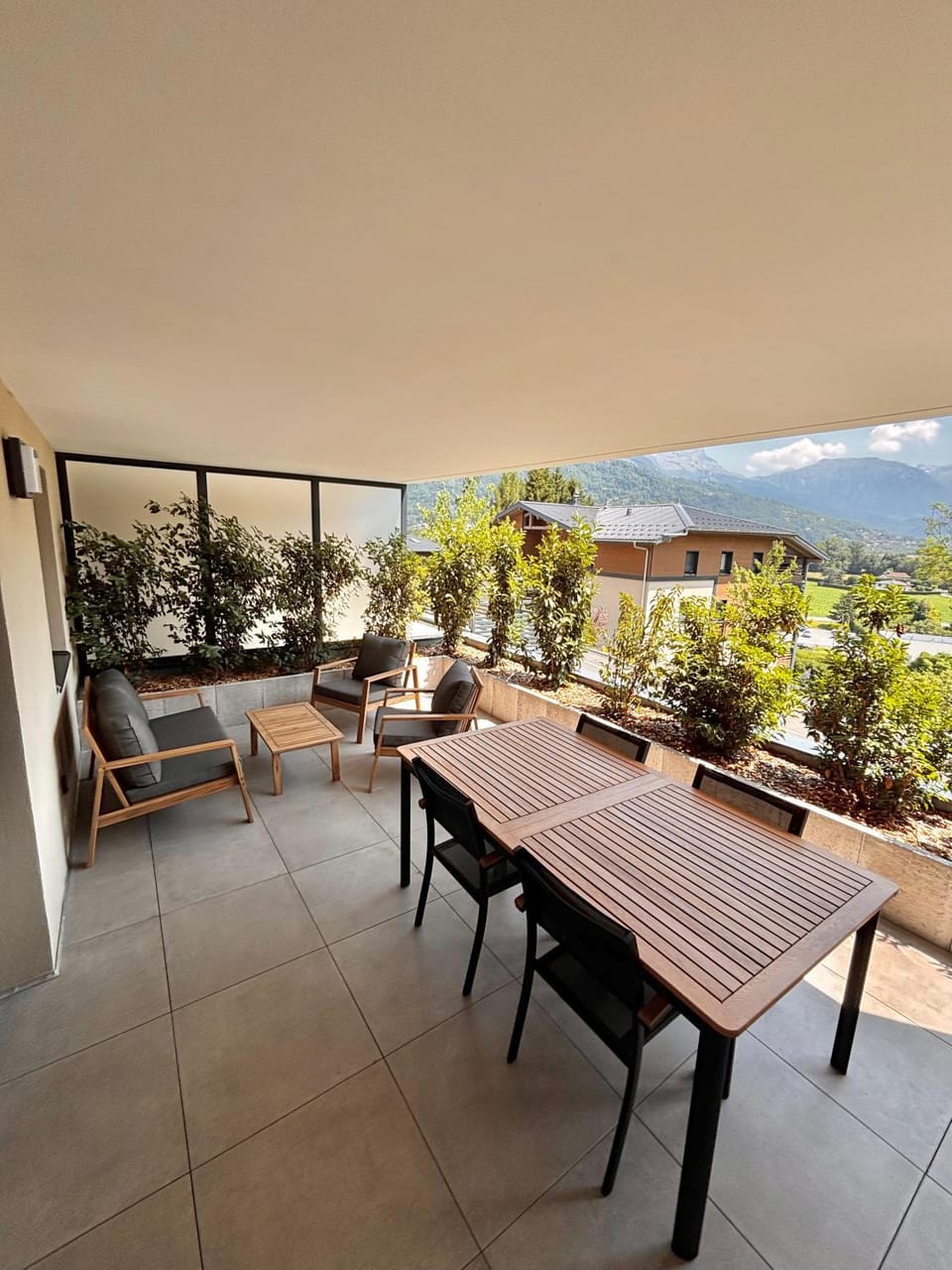Patio, Spring, Day, Night, Natural landscape, Winter, Summer, View (from property/room), Balcony/Terrace, Dining area, Lake view, Mountain view