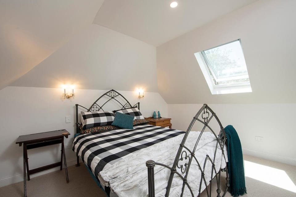 The Old School Historic Stay for 2 Adelaide Hills Bed and Breakfast in South Australia