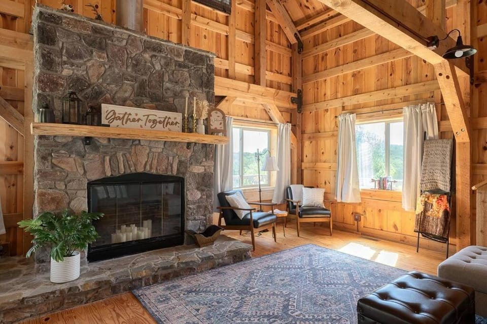 The Rustic Retreat House in Illinois