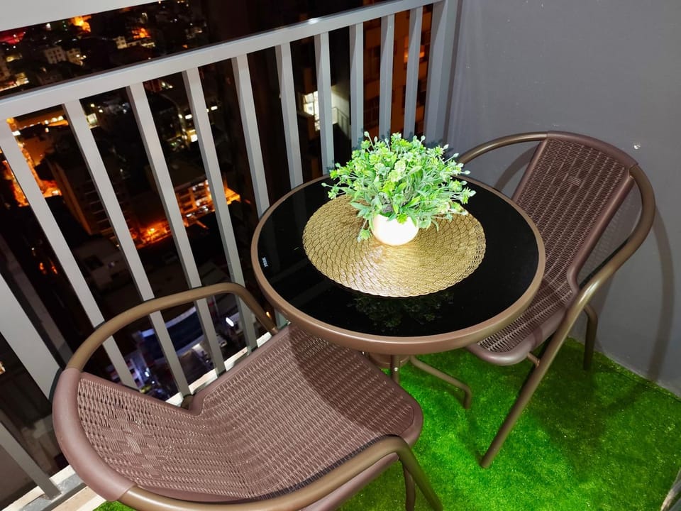The GoodVibes Condotel Red Residences Makati Apartment in Pasay