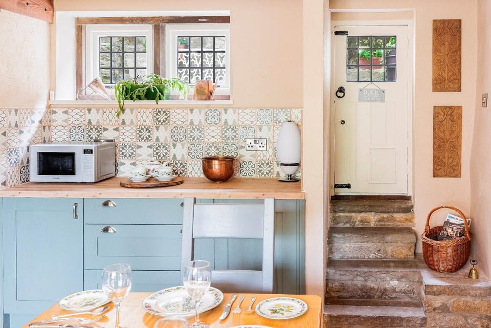 Kitchen or kitchenette, Other, oven, stove, toaster